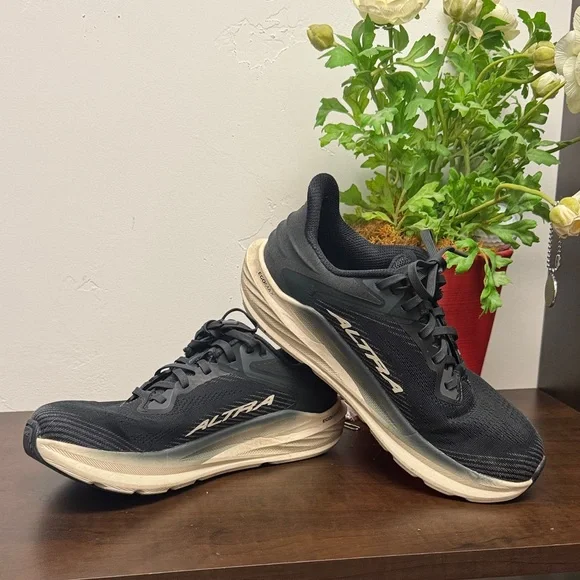 Altra Black and Cream Athletic Shoes - Picture 1 of 5